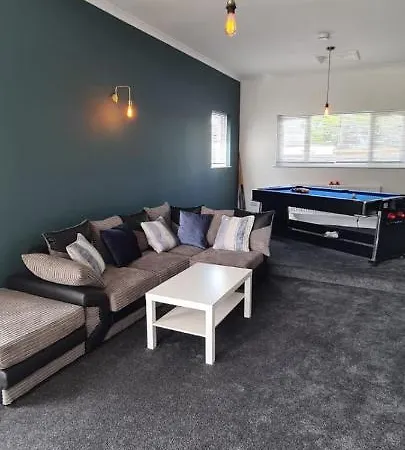 Holiday home Cheerful 4 Bedroom Bungalow, Garden & Free Parking Carbis Bay